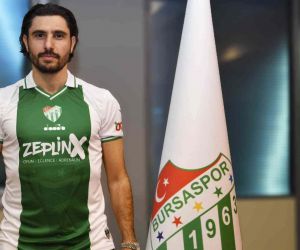 Bursaspor, Özer Hurmacı transferini resmen açıkladı