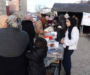 Erciş’te Filistin’e yardım kampanyası düzenlendi