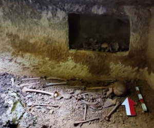 Deprem, tarihi mekanı gün yüzüne çıkarttı