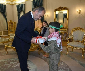 Filistinli çocuklardan Başkan Aktaş’a ziyaret