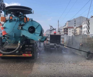 Bozüyük’te yağmur suyu hatlarında temizlik