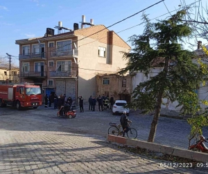 3 katlı binada çıkan yangın paniğe neden oldu