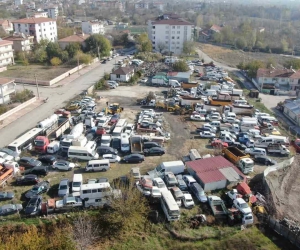 Elazığ’daki araç mezarlığında 500 milyonluk servet çürüyor