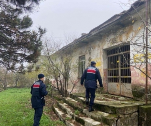 Bursa’da jandarma aranan 18 şahsı yakaladı