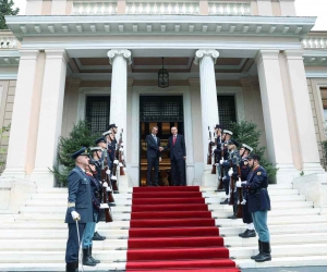 Cumhurbaşkanı Erdoğan, Yunanistan Başbakanı Miçotakis ile görüştü