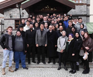 Başkan Dündar, Uludağ’ın zirvesinde gençlerle buluştu