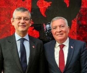 Başkan Kepenek, CHP lideri Özel ile bir araya geldi
