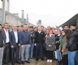 Öz İplik İş Sendikası Genel Başkanı Ay, Şanlıurfa’da tekstil işçileriyle bir araya geldi