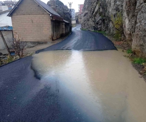 Hakkari’de karla karışık yağmur etkili olmaya başladı