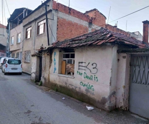 Tehlike arz eden metruk binalar yıkılıyor