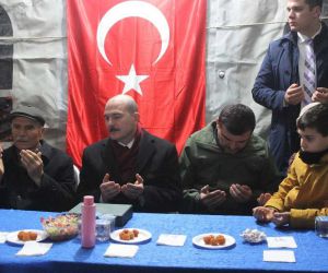 Bakan Soylu, Bitlis şehidi Hilmi Öz’ün baba evini ziyaret etti