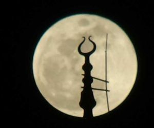 Bursa’da ’Süper Kanlı Mavi Ay’ böyle görüntülendi