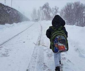 Isparta’nın Yalvaç ilçesinde okullara kar engeli