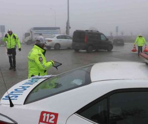 Edirne’de sis nedeniyle zincirleme kaza yaşandı