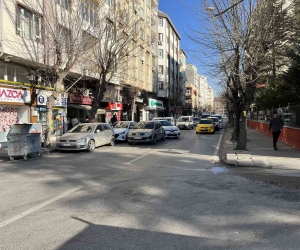 İkinci şeride park etme problemi her geçen gün büyüyor