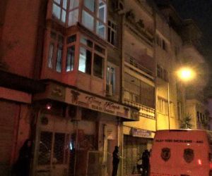 İzmir’de cinayet: Tartıştığı kişiyi boğazından bıçaklayarak öldürdü