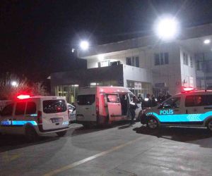 Mersin’de Şehirler Arası Otobüs Terminali’nde el bombası iddiası paniğe neden oldu
