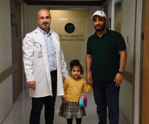 Libyalı 5 yaşındaki Malk mesane pili tedavisiyle Türkiye’de şifa buldu
