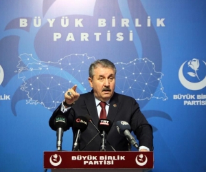BBP lideri Destici: “(Kılıçdaroğlu’nun) Dokunulmazlıkların kaldırılması konusunda endişe duymadıklarını ifade etmesi tam bir ironidir”