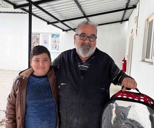 Kedinin midesinden iğne çıktı