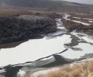 Aras Nehri buz tuttu