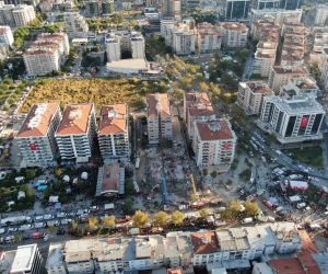 Depremde 36 kişiye mezar olan apartmanın davasında yeni gelişme: Kamu görevlileri de ağır cezada yargılanacak