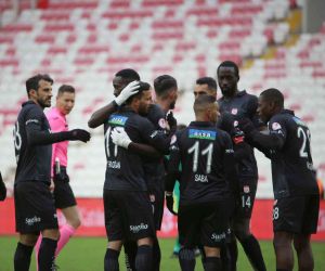 Sivasspor ile Karacabey Belediye çeyrek final için mücadele edecek