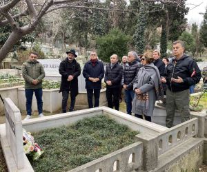 Mehmet Ali Birand vefatının 10. yıl dönümünde mezarı başında anıldı