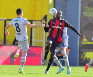 Ziraat Türkiye Kupası: Fatih Karagümrük: 0 - Medipol Başakşehir: 0 (İlk yarı)