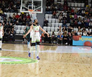 Basketbol Süper Ligi: Manisa BBSK: 80 - Pınar Karşıyaka: 76