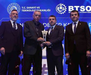Cumhurbaşkanı Recep Tayyip Erdoğan’dan altılı masa ve iddialara sesiz kalan iş dünyasına eleştiri