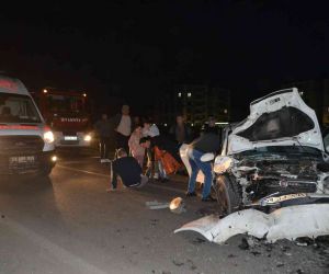 Çorlu’da iki otomobil kafa kafaya çarpıştı: 1 ölü, 3 yaralı