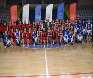 Yıldız Kadınlar basketbol şampiyonu Gazi Spor Kulübü