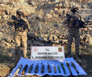 Mardin’de PKK’nın patlayıcı ve malzeme depolarına ağır darbe