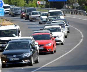Antalya’da trafiğe kayıtlı taşıt sayısı son 1 ayda 11 bin arttı