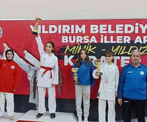 İzmit Belediyesporlu karateciler Bursa’dan madalyalarla döndü