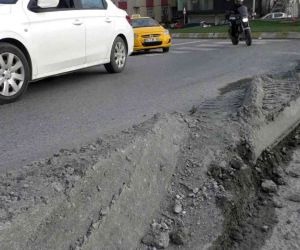 Sultangazi’de İBB’nin yaptığı beton refüj kazalara neden oldu