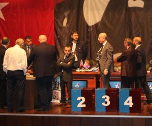 Trabzonspor Divan Başkanlık Kurulu Başkanlığını Ali Sürmen kazandı