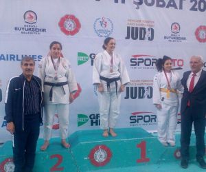 Görme engelli Vanlı Esmer Taşkın, judo şampiyonasında Türkiye ikincisi oldu