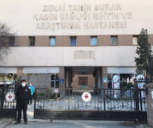 Zekai Tahir Burak Hastanesi içindeki kreşten veliler çocuklarını tahliye etti