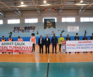 Hizan’da Ahmet Çalık anısına futsal turnuvası