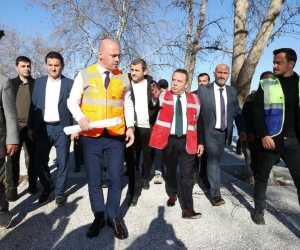 Finike Cumhuriyet Meydanı 23 Nisan’da açılıyor