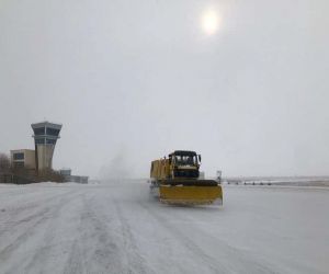 Iğdır’da yoğun sis: Uçak seferleri iptal edildi