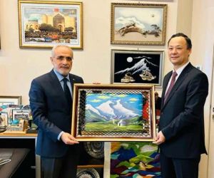 Cumhurbaşkanı Başdanışmanı Topçu, Kırgızistan Büyükelçisi Kazakbayev’i ağırladı