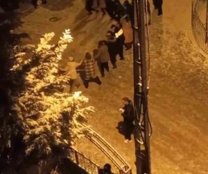 Ankara’da kar yağışı halayla kutlandı