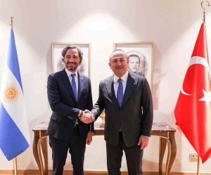 Dışişleri Bakanı Mevlüt Çavuşoğlu’ndan konsolosluk kapatan ülkelere tepki