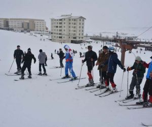 Bitlis’te kayak sezonu açıldı