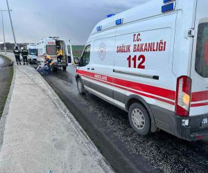 Tekirdağ’da servis aracı kaza yaptı: 3 yaralı