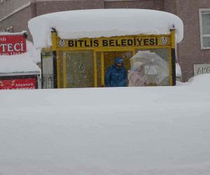 Bitlis kara gömüldü