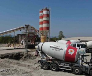 Başkan Demir: “Kendi ürettiğimiz betonu yol yapım çalışmalarında kullanmamız 100 milyon TL tasarruf sağladı”